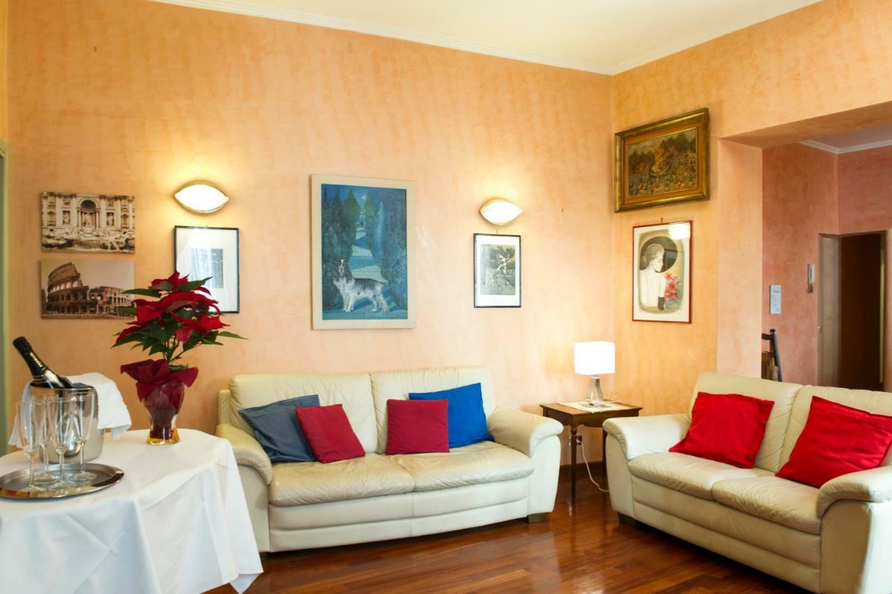 Gregoriana House - Appartamento Con Vista Su Roma Exterior foto